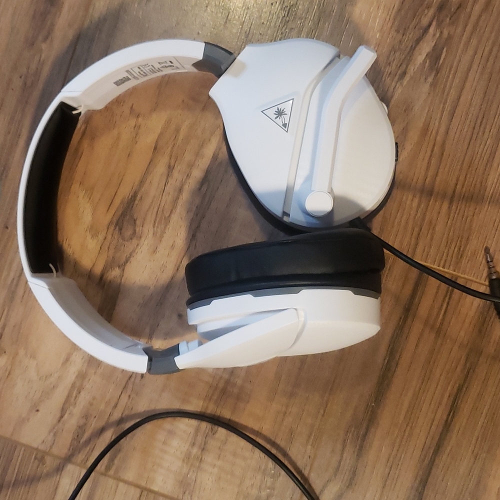 TURTLE BEACH HEADSET